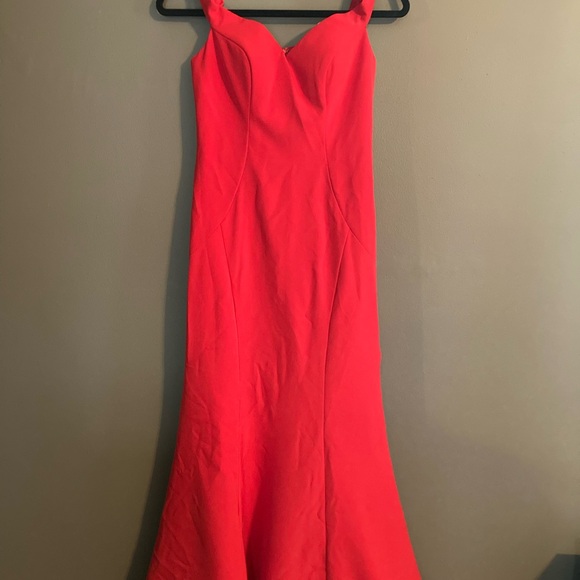 Elegant Red Prom Dress - Picture 3 of 7